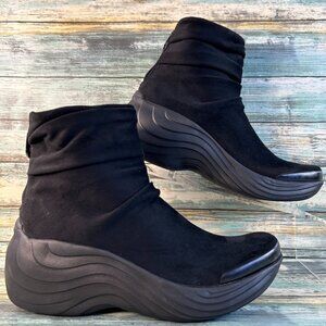 Bzees Womens Zizzle Platform Ankle Boot Size 6.5 Wide Black Zip Up Lightweight